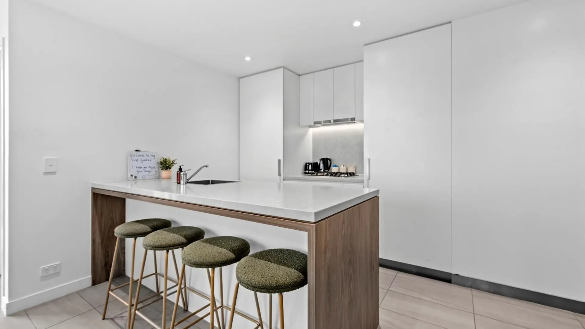 Apartmán Stylish Valley Pad With City Views, Huge Gym & Park Brisbane