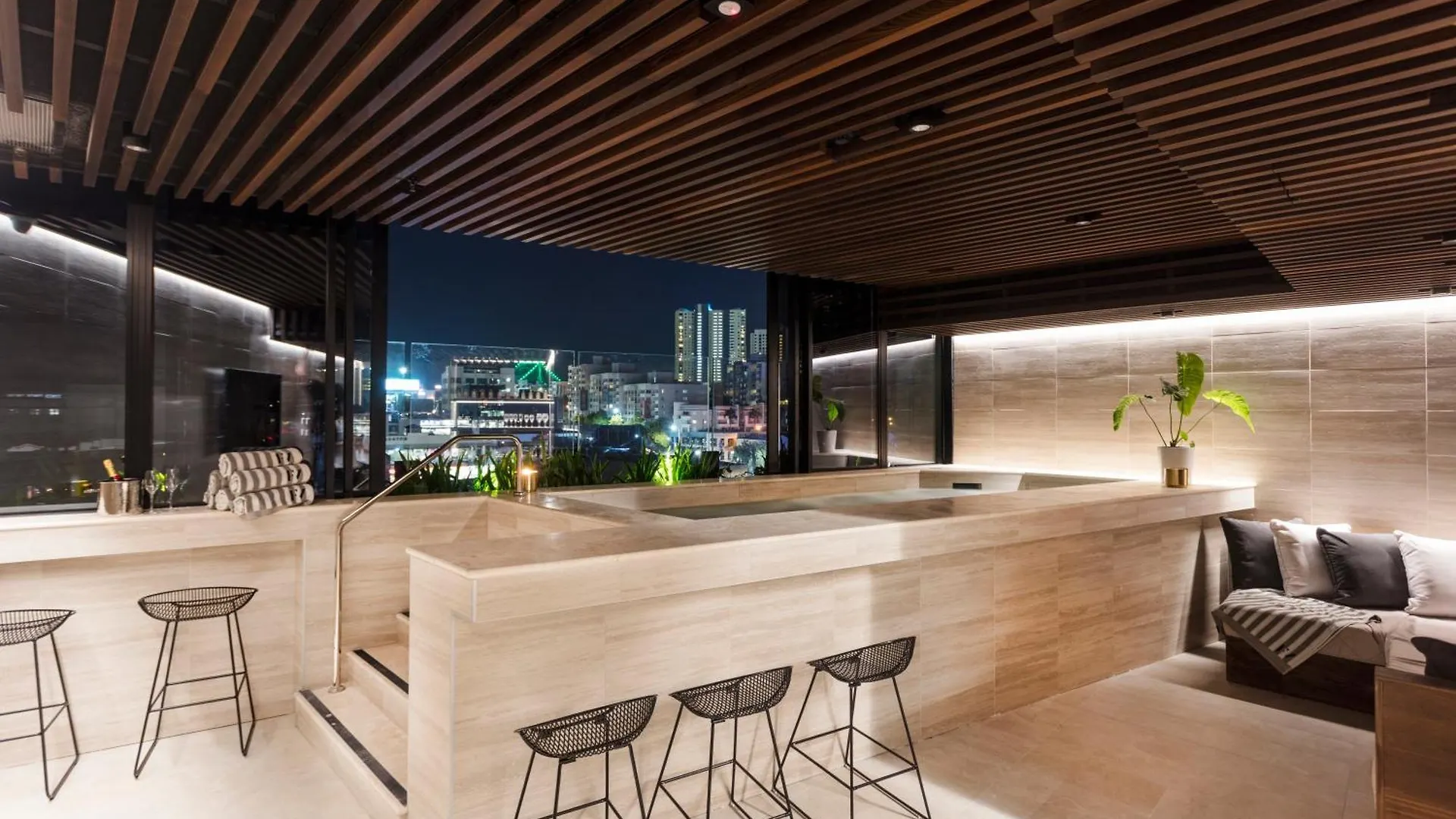 Apartmán Stylish Valley Pad With City Views, Huge Gym & Park Brisbane